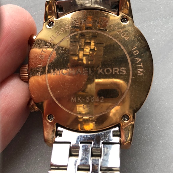 Micheal Kors Watch - Picture 4 of 5